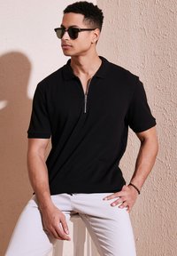 Buratti REGULAR FIT - Polotričko - black