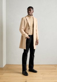 Isaac Dewhirst COMFORT COAT - Classic coat - light camel
