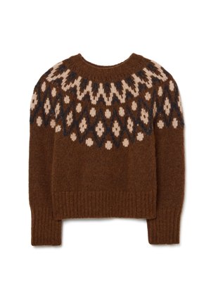 Suéter de punto marrón con un yugo estampado en crema y azul marino, que cuenta con mangas largas y un dobladillo acanalado. Textura suave, material cálido.