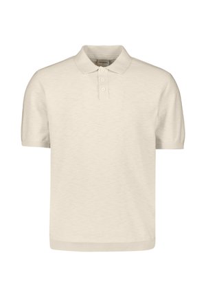 Polo beige à manches courtes avec une patte de boutonnage à trois boutons et un col et des poignets côtelés, présenté sur un fond blanc.