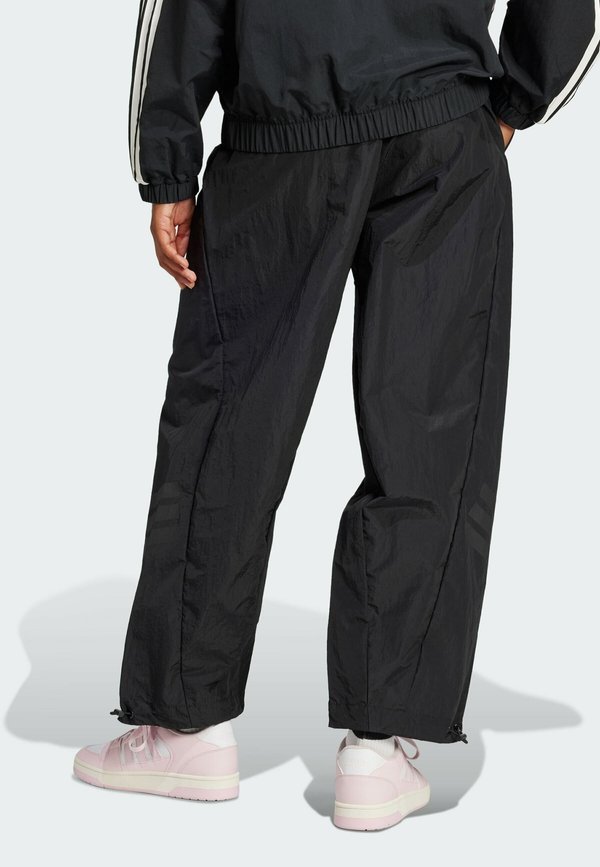 FUTURE ICON 3-STRIPES WOVEN LOOSE - Trousers3