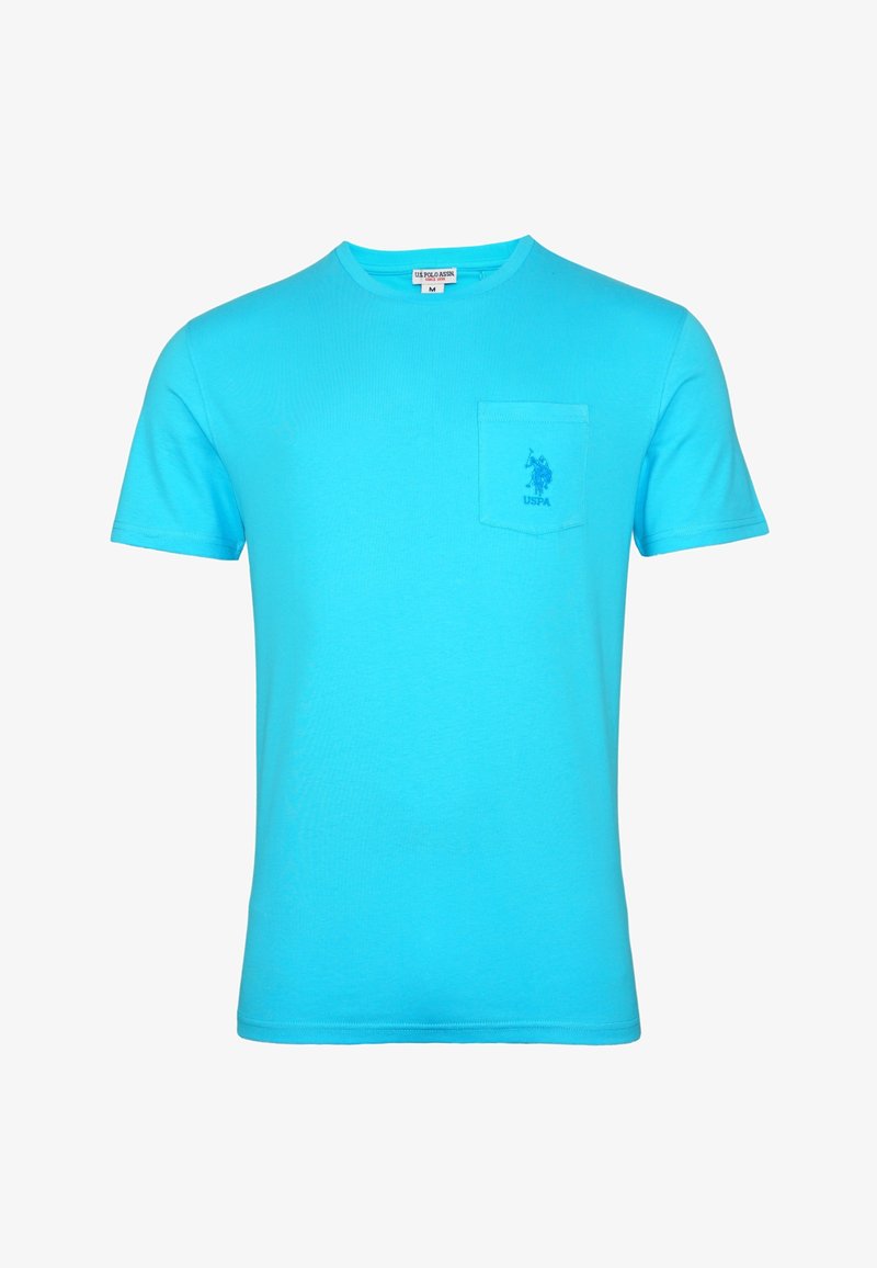 Camiseta de algodón de manga corta en color turquesa, con un bolsillo en el pecho y un logo sutil en el bolsillo. Textura suave, cuello redondo clásico.