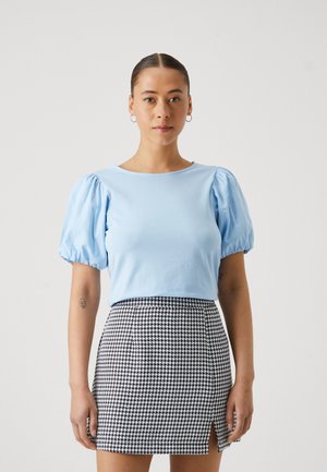 T-shirts med print - light blue