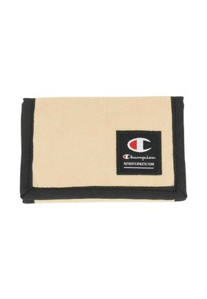 Portafoglio in tessuto beige con rifiniture nere e una toppa quadrata nera con il logo Champion rosso e bianco e la scritta authentic athletic wear.