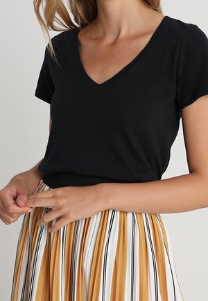 T-shirts basic - black