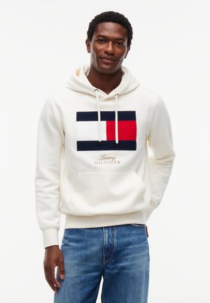 Tommy Hilfiger, FLAG EMBROIDERY LOGO FLEECE HOODY - Суитшърт с качулка - ivory petal