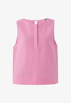 Roze mouwloze top met een gestructureerd oppervlak, voorzien van een centrale knoopsluiting aan de achterkant en een rechte zoom.