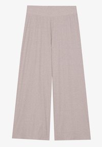 Pantalon gris clair à jambes larges en tissu côtelé, doté d'une taille haute et de plis verticaux ajoutant de la texture.
