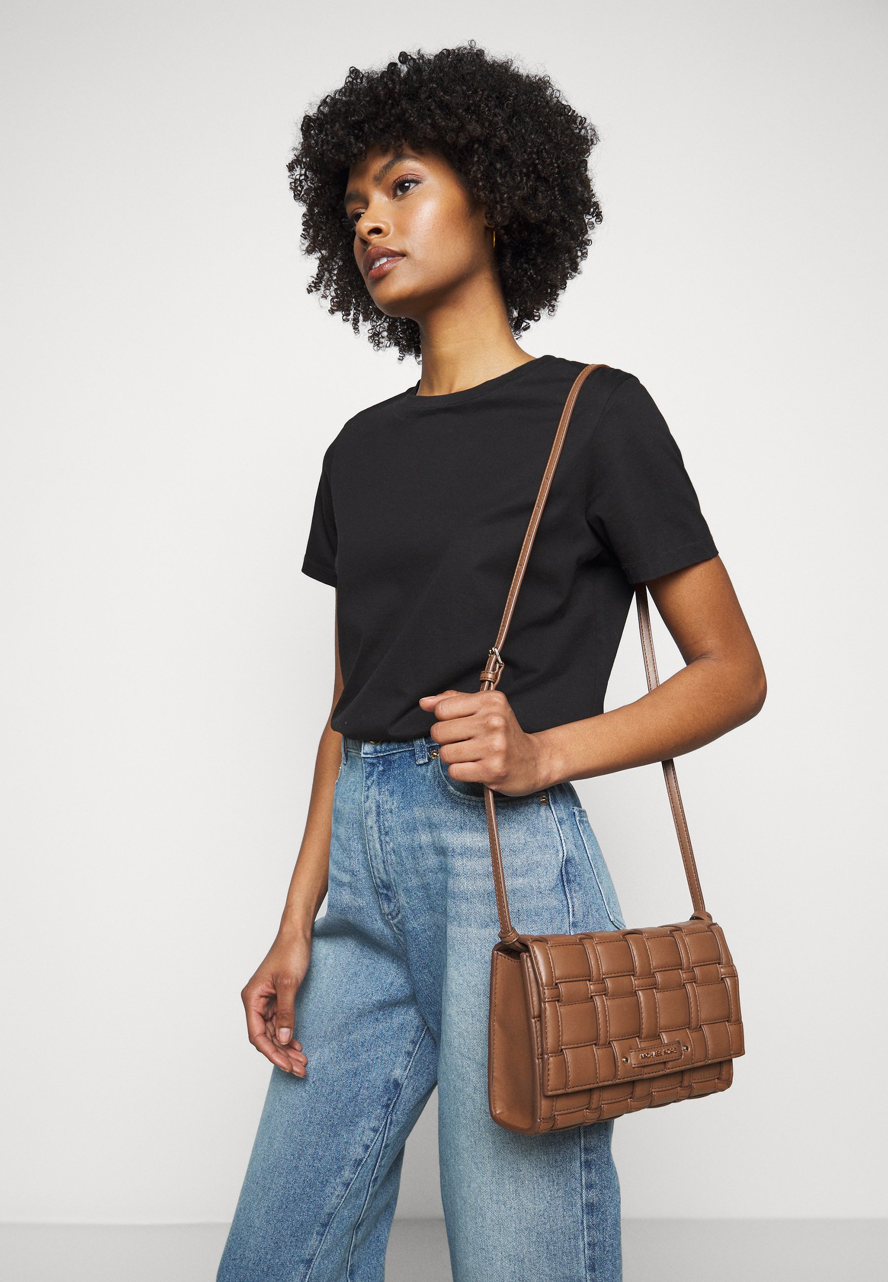 Arriba 86+ imagen michael kors ivy Thptnganamst.edu.vn