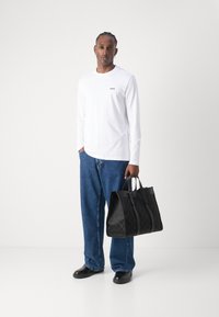 BOSS TEE LONG - Hosszú ujjú felső - white
