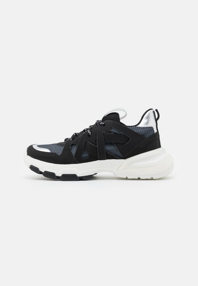 CALIA - Joggesko - noir/argent