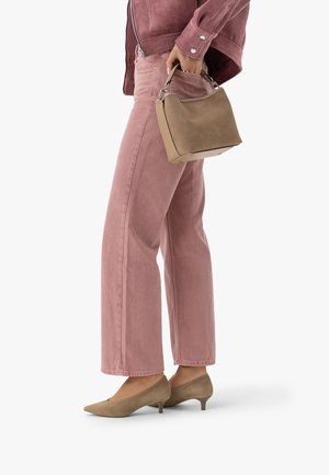 RYŁKO Decolleté - brown