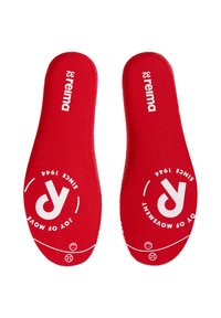 Sole interne rosse con superficie testurizzata, con branding bianco e dettagli del logo circolare. Progettate per comfort e supporto.