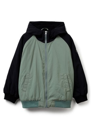 - Kurtka przejściowa