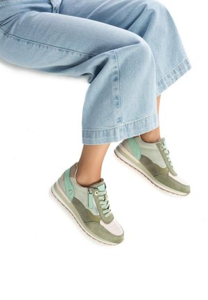 Refresh, ZAPATILLA DE MUJER PLANO  - AQUA - Zapatillas - verde
