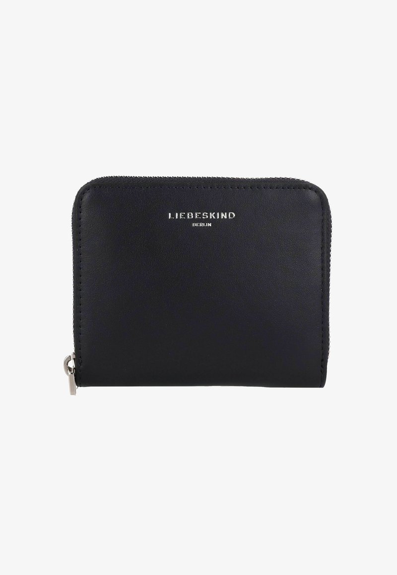 Portefeuille en cuir noir avec une texture lisse, fermeture éclair et logo en relief argenté. Forme rectangulaire simple avec des bords arrondis.