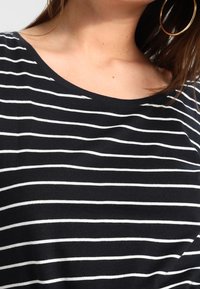 Vero Moda Robe de jour - black