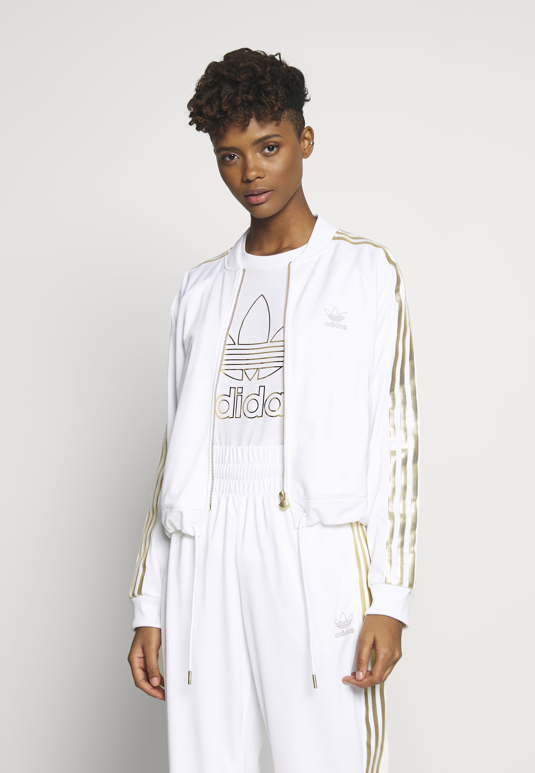 Adidas Originals Superstar 2 0 Sport Inspired Track Top Trainingsjacke White Weiss Zalando De