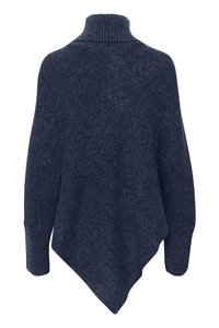 Navy gestrickte Poncho mit hohem Kragen, der ein strukturiertes Finish und einen asymmetrischen Saum aufweist, der sich an der Vorderseite zu einem Punkt verjüngt.