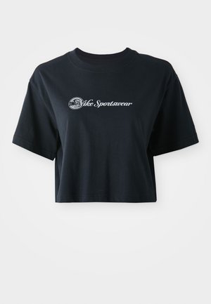 Zastrihnuté čierne bavlnené tričko s krátkymi rukávmi, so bielym textom "Vice Sportswear" a kruhovou grafikou na prednej strane.