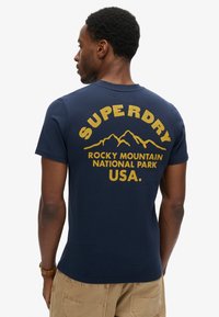 Superdry & Co OUTDOOR GRAPHIC - T-shirt print - navy marl