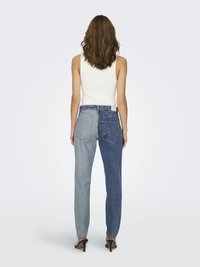 ONLY MOM ONLLINDA - Tiesaus kirpimo džinsai - medium blue denim