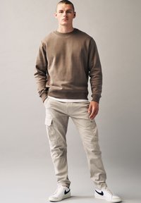 Thumbnail Image 2