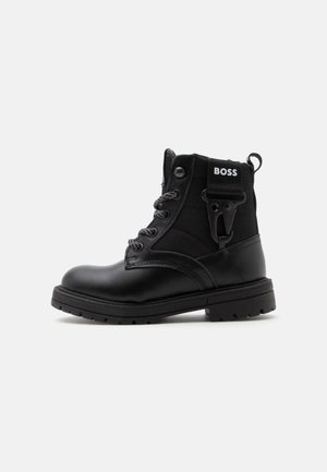 BOSS Kidswear, BOOTS KIDS TEENS - Nööritavad poolsaapad - black