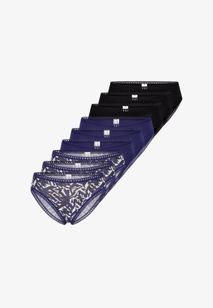 Nove paia di slip da donna in colori assortiti tra cui nero e viola, con bordo in pizzo e un modello a fantasia floreale.