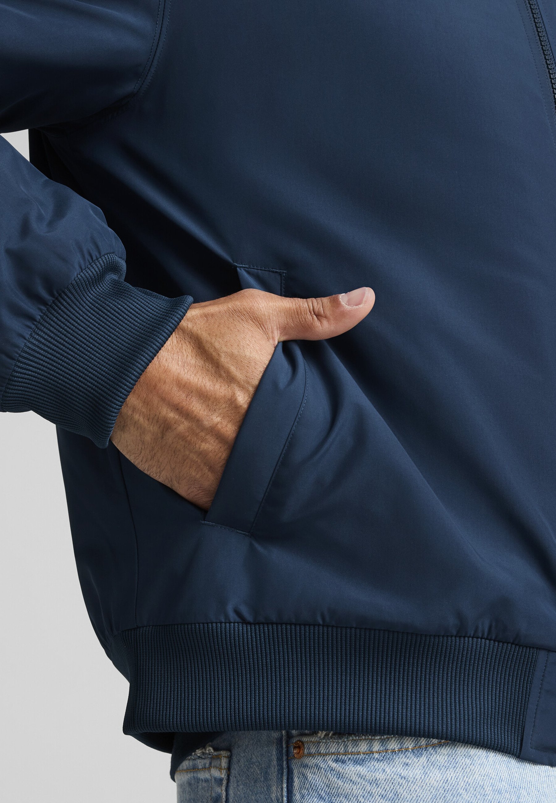 PUMA MCFC Bomber Jacket NG Mサイズ puma-mcfc-bomber-jacket-ng-