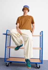 Carhartt WIP AMERICAN SCRIPT - Basic T-shirt - hamilton brown
