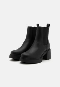 Even&Odd Wide Fit Botki na platformie