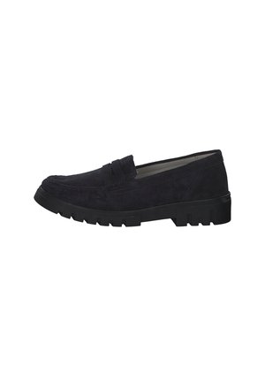 Schwarzer Wildlederloafer mit grober Profilsohle und Pennyriemen-Detail, entworfen für Freizeit- oder halbformelle Anlässe.