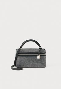 Borsa a mano in bianco e nero con paillettes, dalla forma rettangolare strutturata, con doppia cerniera, manico superiore e tracolla regolabile.