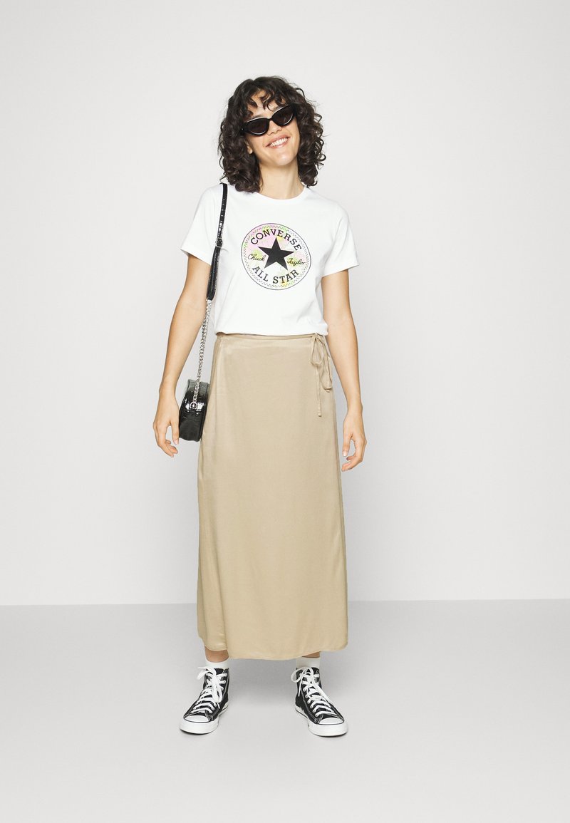 Damen Jeansröcke | NA-KD OVERLAP MIDI SKIRT Wickelrock light beige/beige - SF20902 Damen Jeansröcke | NA-KD OVERLAP MIDI SKIRT Wickelrock light beige/beige - SF20902