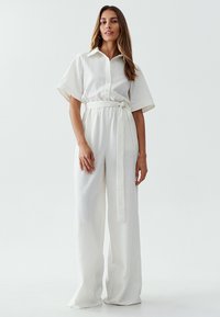 CALLI HARRIOT  - Overal - white