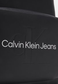 Calvin Klein Jeans SCULPTED CAMPUS MONO - Batoh - fashion black