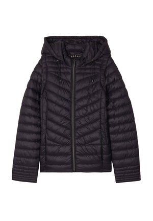 Puffjacke in dunklem Lila, mit Kapuze, frontalem Reißverschluss und Zickzack-Steppdesign. Zwei seitliche Taschen mit schwarzen Reißverschlüssen.