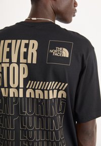 The North Face COORDINATES TEE - Print T-shirt - black