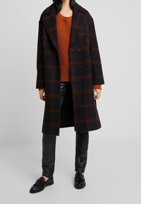 KIOMI Cappotto classico - red