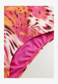 Vald, pink orange metallic leopard print