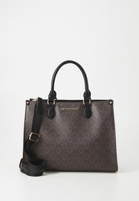 Unselected, moro/nero