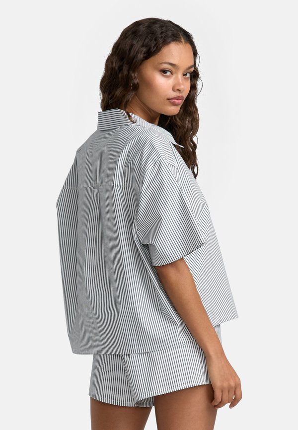 MIKEY  SHORT-SLEEVE - Button-down blouse - ptk4