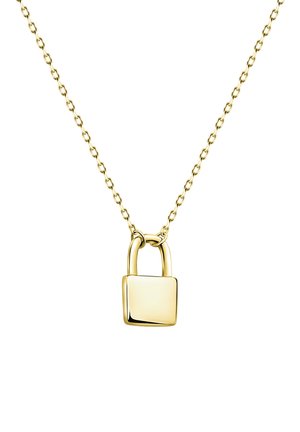 Collier chaîne en or avec un petit pendentif cadenas en or poli suspendu au centre sur un fond blanc.