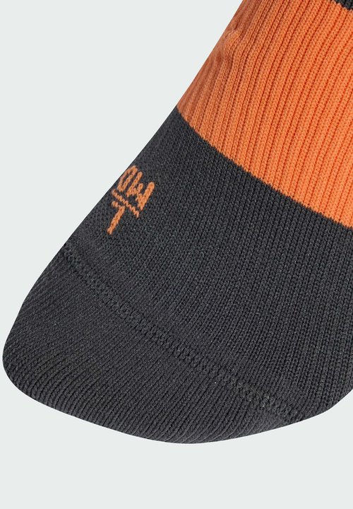 adidas RUNXGRAFIC - Sports socks - dusky orange — photo 2