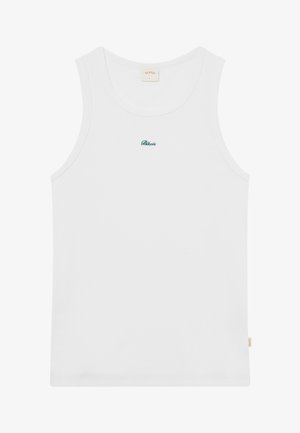 Canotta bianca senza maniche con piccolo logo verde "Blkvír" centrato sotto lo scollo, e una piccola etichetta beige del marchio sul lato sinistro.