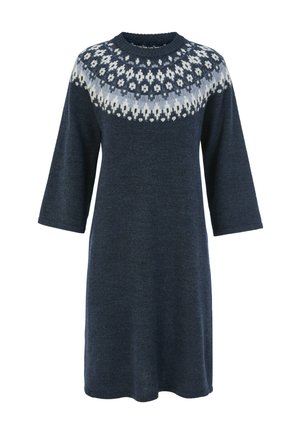 Gebreide jurk in donkerblauw met een ronde halslijn en driekwartmouwen. Heeft een lichtgrijze en witte patroonlijf. Zachte textuur.