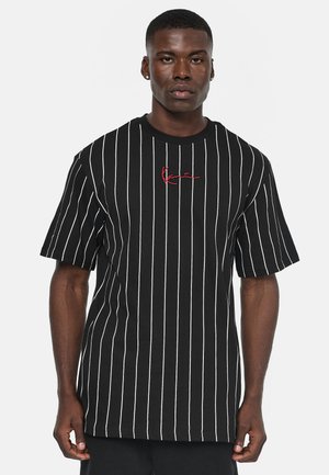 SMALL SIGNATURE PINSTRIPE TEE - Print T-shirt - black/white