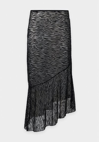 Jupe noire transparente avec motif zèbre ondulé, ourlet asymétrique et design superposé sur fond uni.