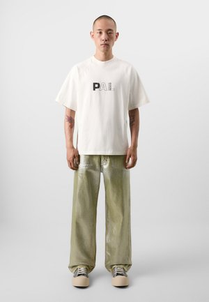 COWBOY CAMPING UNISEX - Nyomott mintás póló - marshmellow